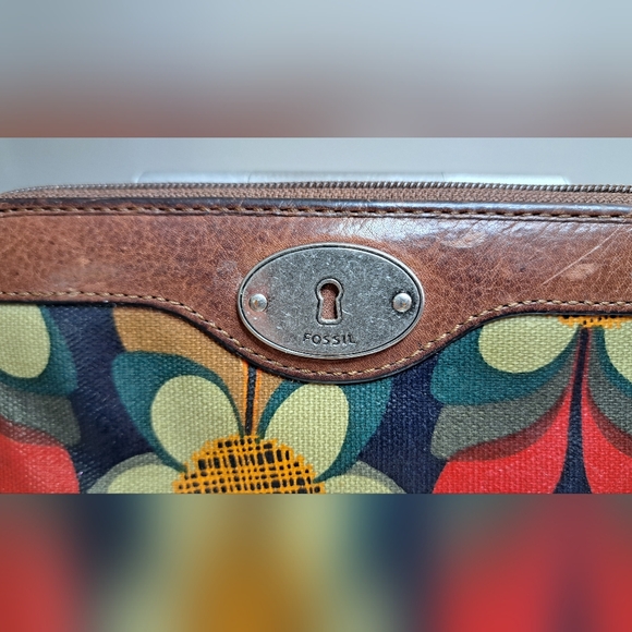 FOSSIL Key -Per Coated Canvas Multicolor Floral Wallet - Picture 4 of 15